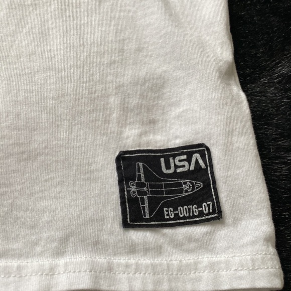 H&M Graphic T Shirt - Picture 3 of 6